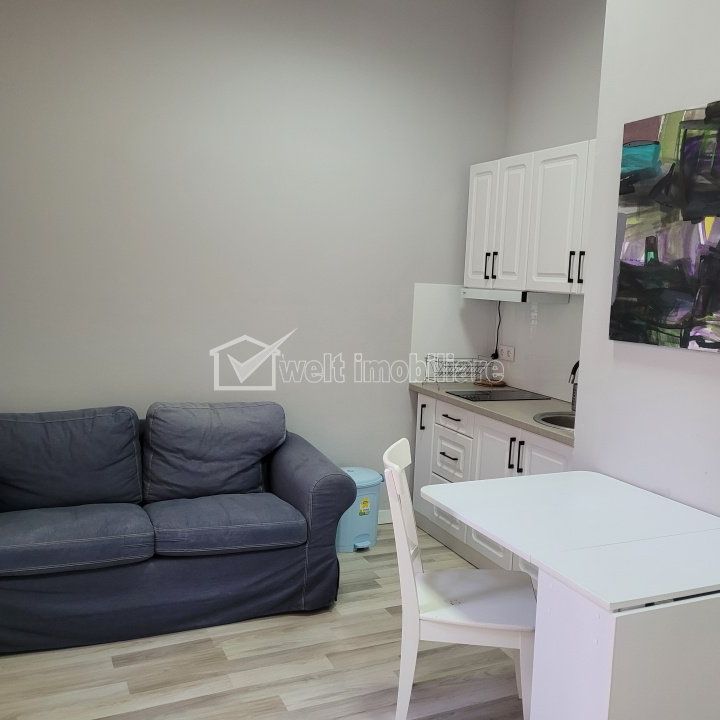 Central, Cladire istorica, 2 camere, 2 bai, modern renovat - Fotografie 1