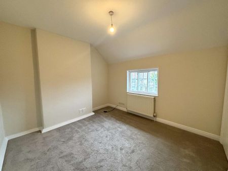 3 Bed Detached Cottage with Substantial Plot and Outbuildings - Photo 3