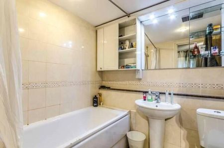 4 bedroom apartment to rent - Photo 5