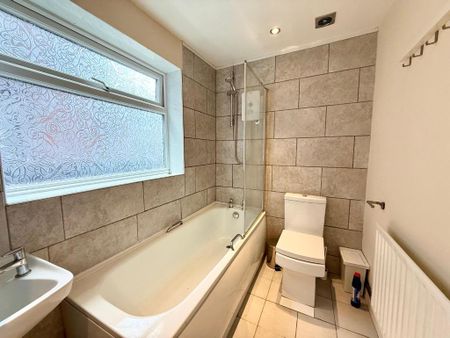 3 bedroom house share to rent - Photo 2