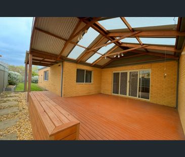7 Greenway Drive, Pakenham, Vic 3810 - Photo 6