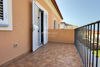 Chalet pareado · Alquiler a largo plazo ·