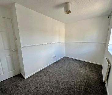 2 bedroom semi-detached house to rent - Photo 6