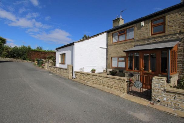 2 bedroom cottage to rent - Photo 1