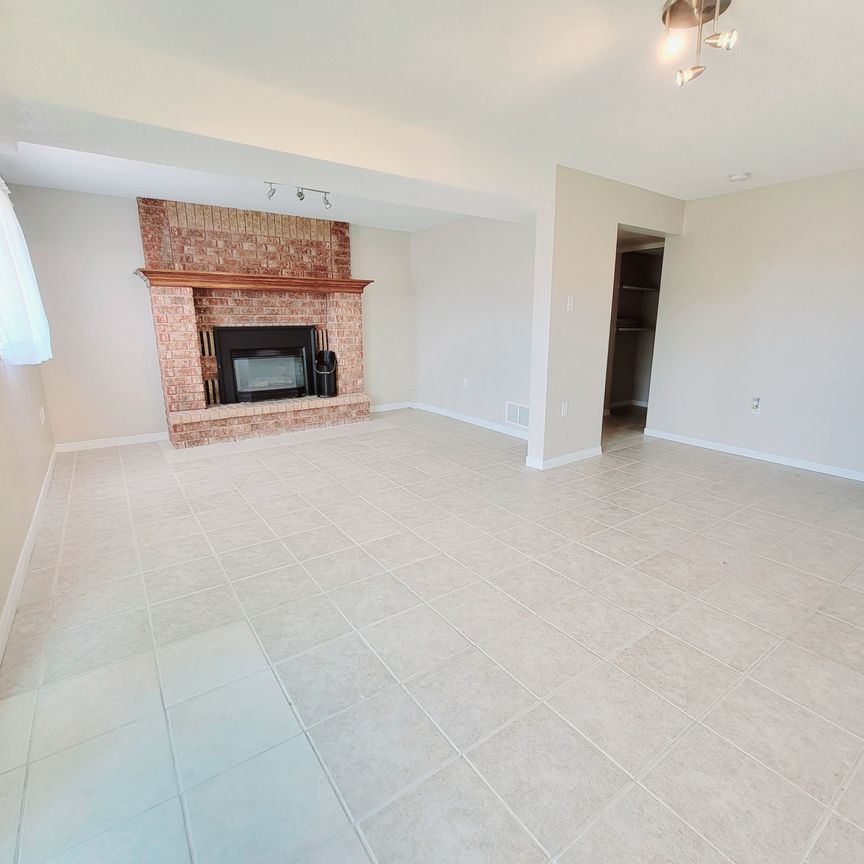 For Lease - 62 Laidlaw Drive Unit# bsmt, Barrie, Ontario - Photo 1