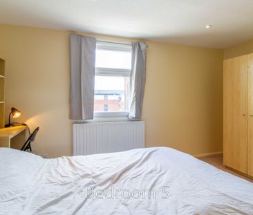Room 1 - Photo 6