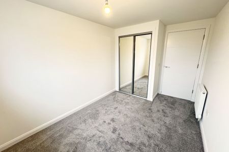 2 Bed, Flat - Photo 3