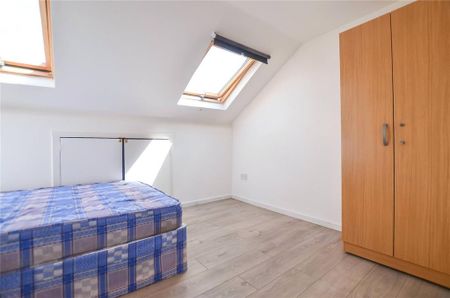 5 bedroom detached house to rent - Photo 2