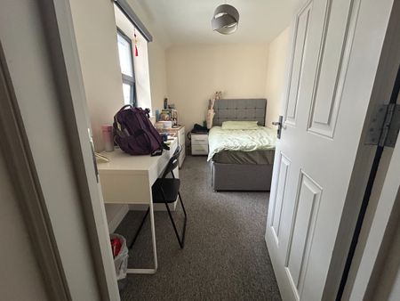 4 Bed Terraced House, Stoke Lane, BS9 - Photo 5