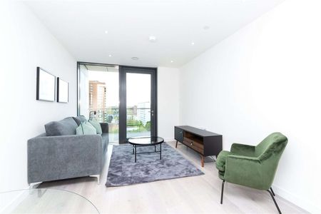 Excellent one bedroom apartment set within a new development just moments from Finsbury Park station. - Photo 2