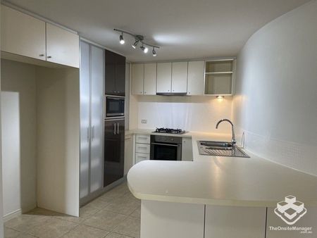 3 Bedroom Villa in Emerald Lakes - Photo 4