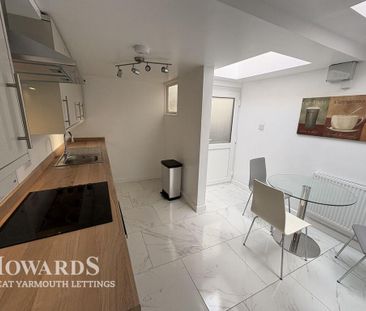 4 bedroom terraced house to rent - Photo 6