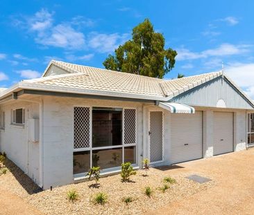 2 BEDROOM UNIT IN THE HEART OF ROSSLEA - Photo 1