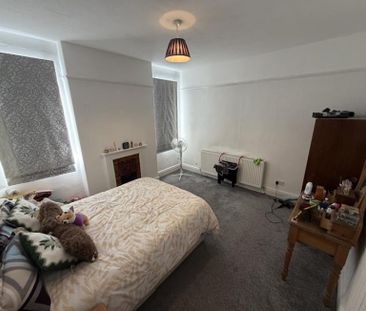 2 Bedroom Apartment To Let - Photo 4