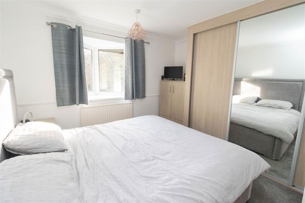 2 Bedroom Flat - Photo 1