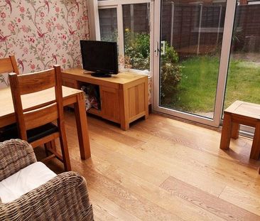 1 bedroom in a house share to rent - Photo 4