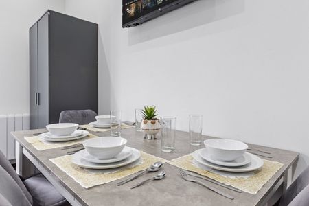 1 Bed Flat, Woodstock Road, NW11 - Photo 2