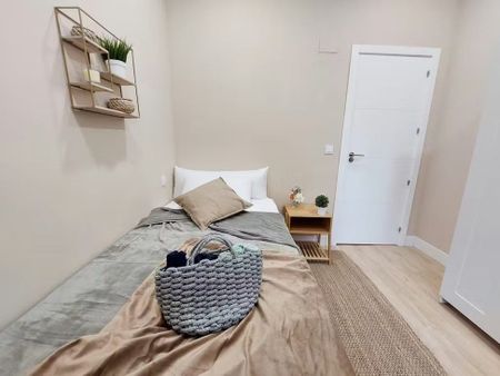 Calle Antonio Toledano, Madrid, Community of Madrid 28028 - Photo 2