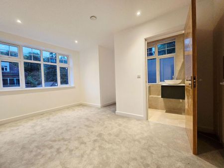 5 bedroom terraced house to rent - Photo 3