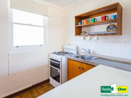18/221 Clontarf Rd, Hamilton Hill - Photo 4