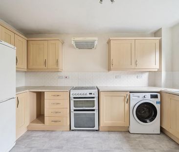 3 bedroom flat to rent - Photo 5