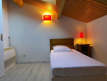 Location Appartement 4 pièces 62m² LES VANS 07140 - Photo 4