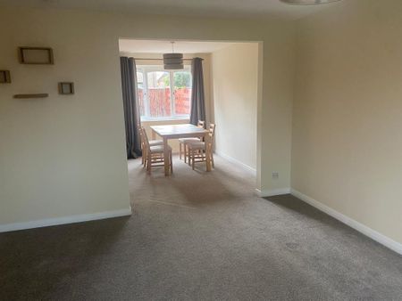 3 bedroom terraced house to rent - Photo 3