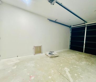 MANUREWA, 3 BEDROOMS - Photo 2