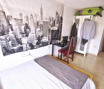 Carrer Explorador Andrés, Valencia, Valencian Community 46022 - Photo 2