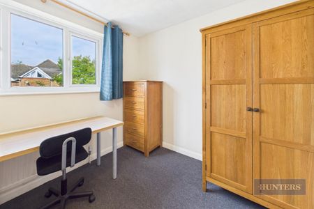 4 bedroom House To Let Total Size: 1238 SQ FT - Photo 4