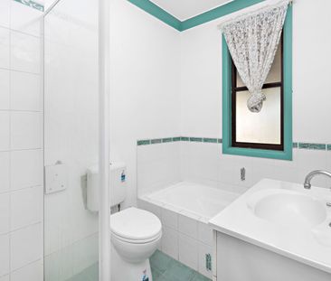 Comfortable & Convenient Family Living - Photo 5