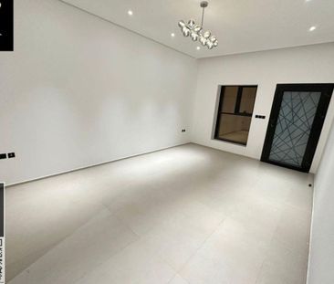 4 BR Villa in Al Zaheya Gardens with Private - Photo 1