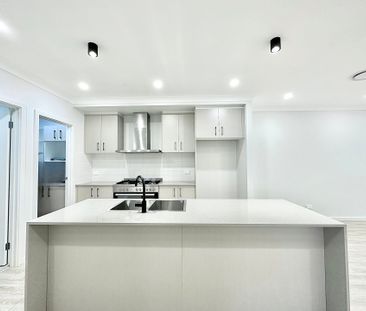 Stunning Family Home! - Photo 6