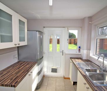 3 Bedroom House - Semi-Detached - Photo 6