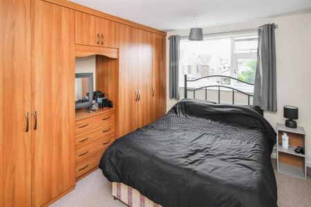 2 bedroom maisonette to rent - Photo 4