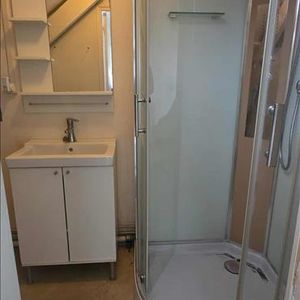 1 pièce - Meublé - 10,11 m² - 2ème étage - Colocation non autorisée - Photo 3