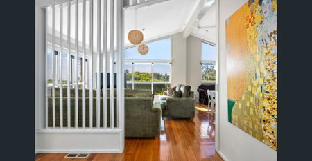 Effortless coastal living opposite the foreshore - Photo 3