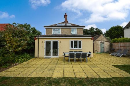 4 bedroom detached house to rent - Photo 5