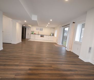 For Lease - 28 Sutcliffe Drive, Whitby, Ontario - Photo 6