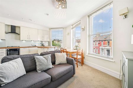 An elegantly finished two bedroom apartment in Munster village. - Photo 3