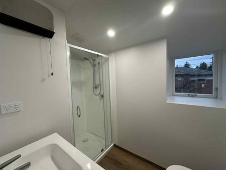 Tastefully appointed and ready now! - Photo 4