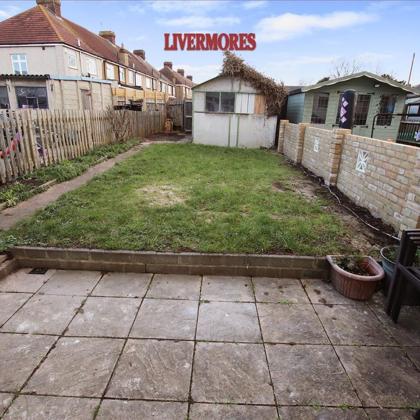 3 bedroom Terraced House to let - Photo 1