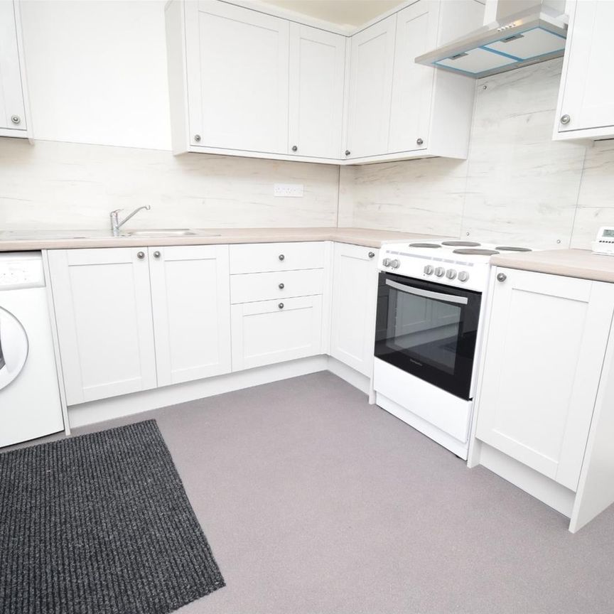 Highfield Rise, Wakefield - Photo 1