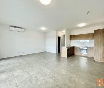 Easy Care Apartment with Reduced Rent - Photo 5