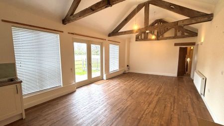 Hele Manor Barns, Hele, Taunton - Photo 2