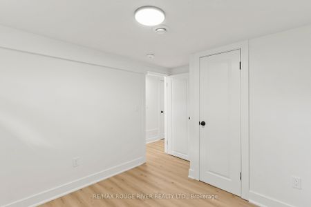 For Lease - 745 Glengrove Street, Oshawa, Ontario - Photo 2