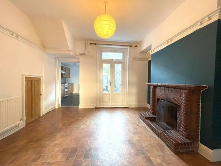 2 bedroom terraced house to rent - Photo 4