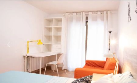 Calle del Jilguero, Madrid, Community of Madrid 28025 - Photo 3