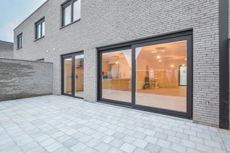 Energiezuinige en hoogwaardig afgewerkte nieuwbouwwoning te Roksem. - Photo 2