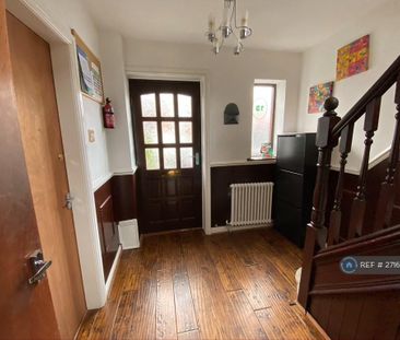 3 bedroom semi-detached house to rent - Photo 5